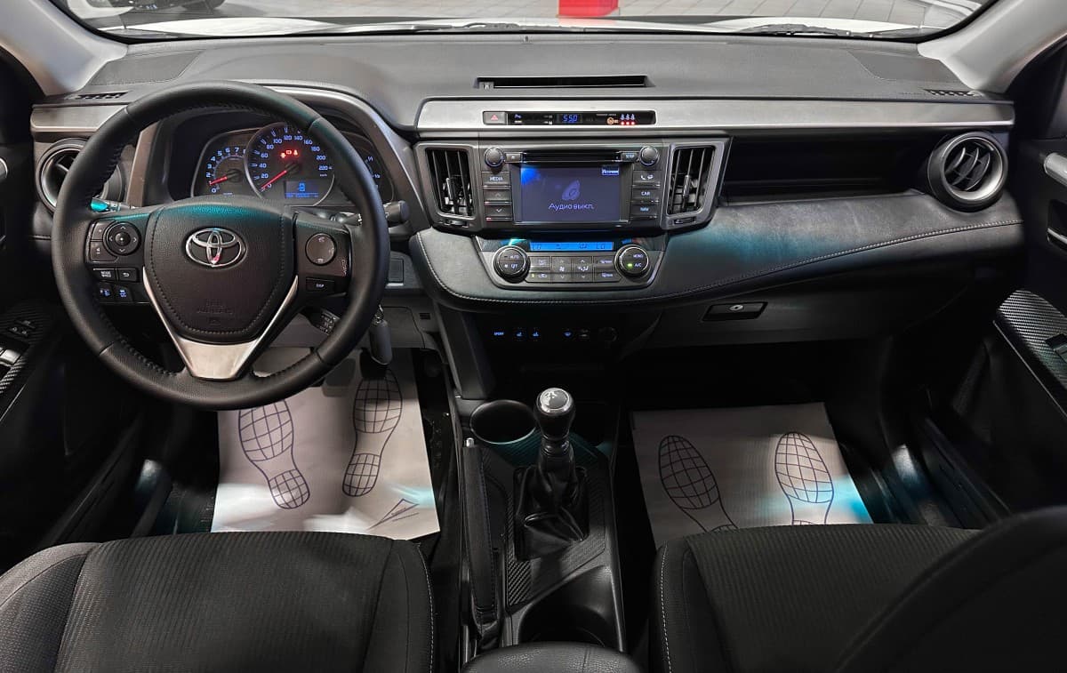 Toyota RAV4 - фото 26
