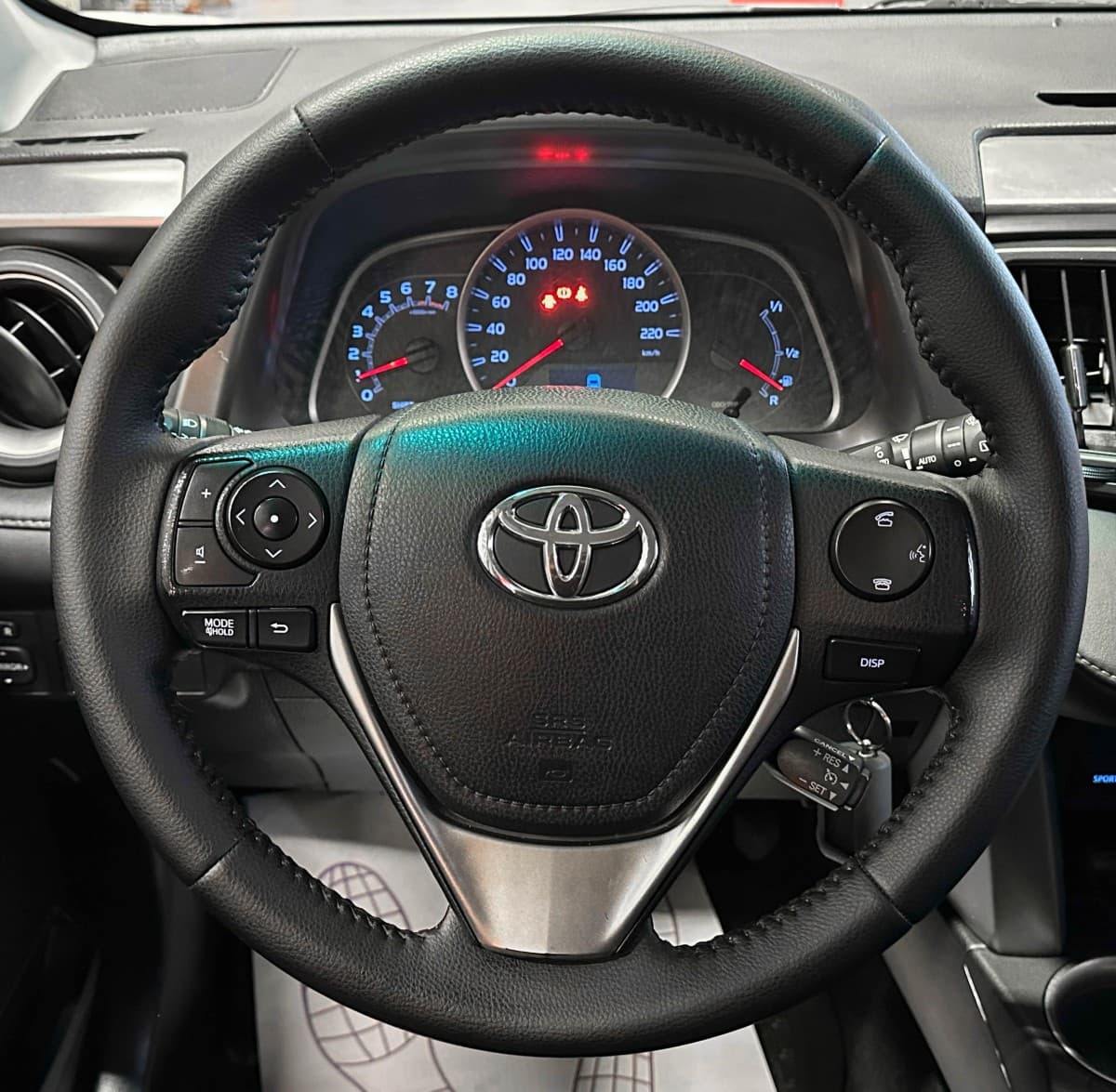 Toyota RAV4 - фото 25
