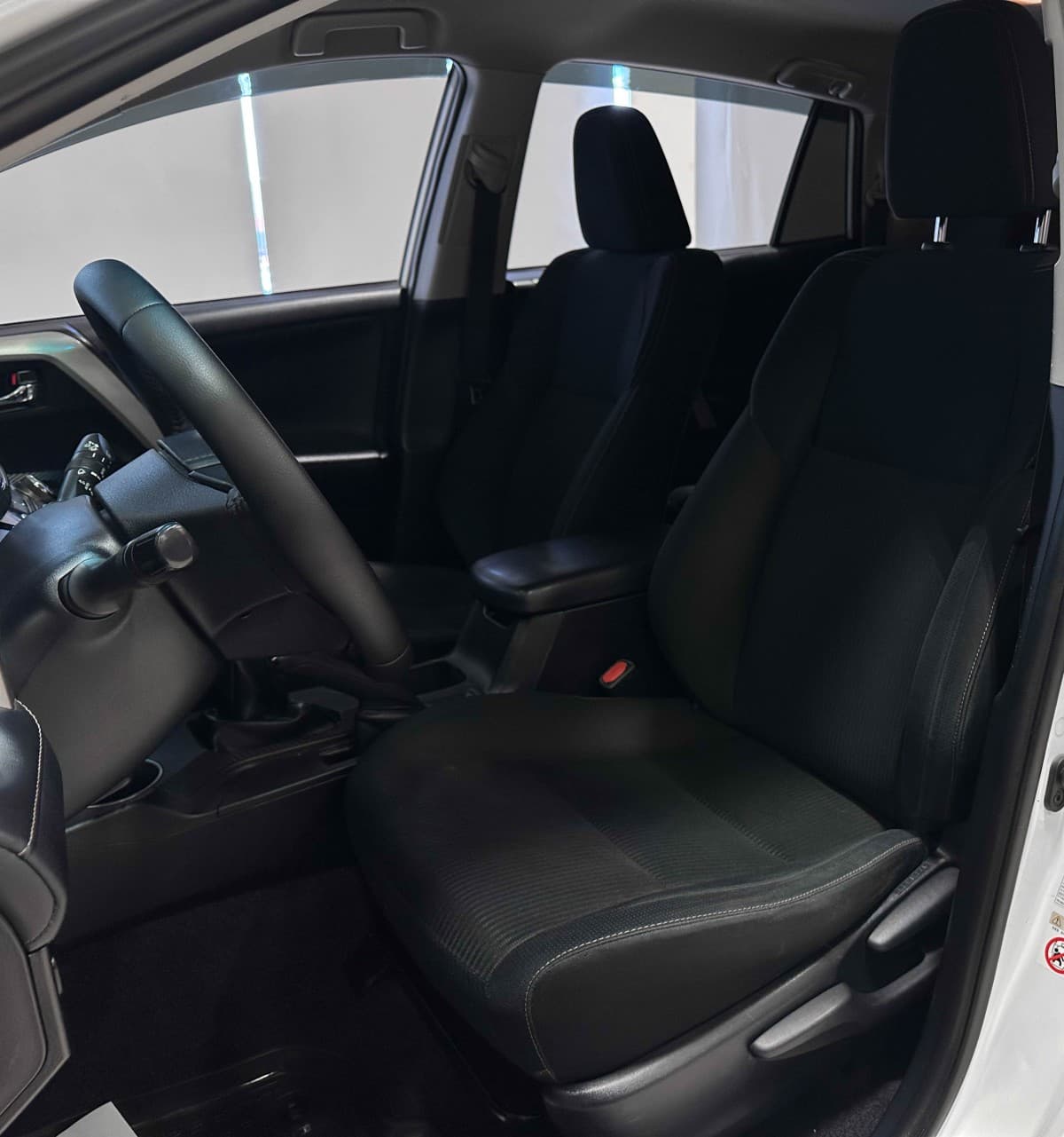 Toyota RAV4 - фото 11