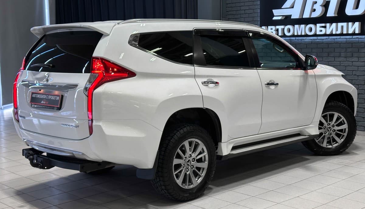 Mitsubishi Pajero Sport - фото 6