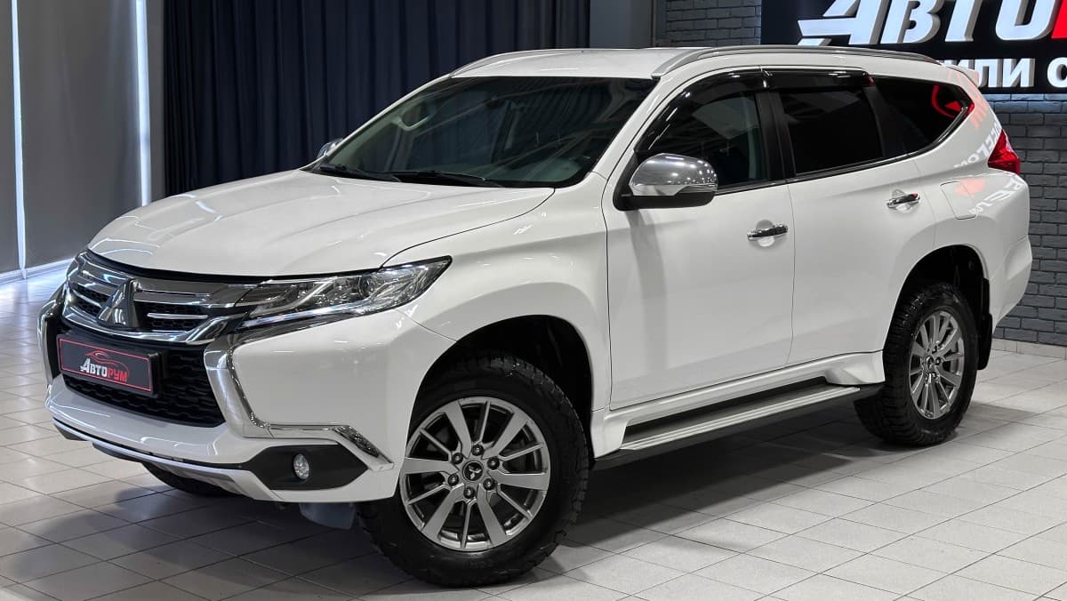 Mitsubishi Pajero Sport - 2