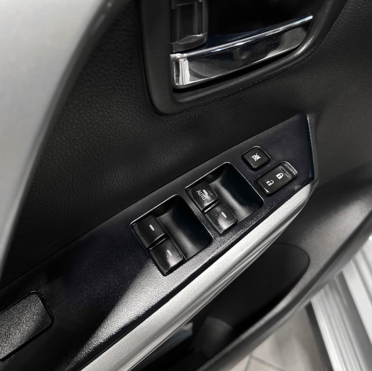 Mitsubishi Pajero Sport - фото 18