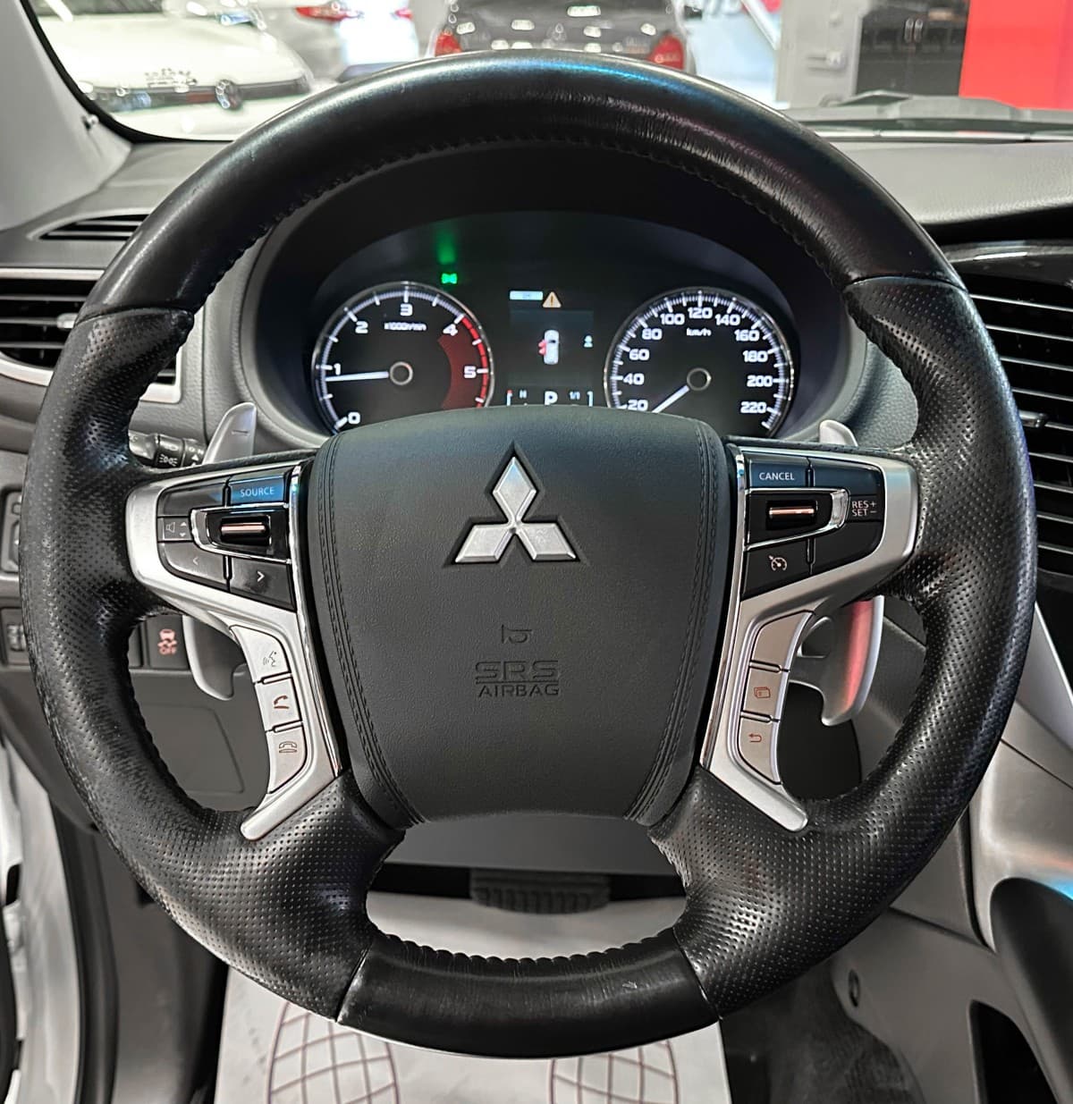 Mitsubishi Pajero Sport - фото 26