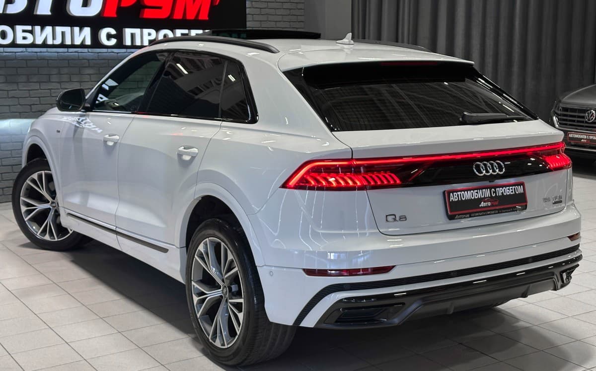 Audi Q8 - фото 10
