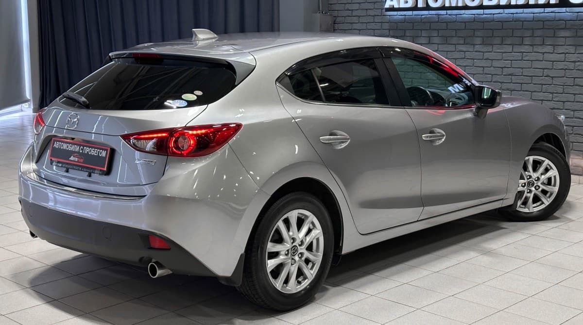 Mazda Axela - фото 6