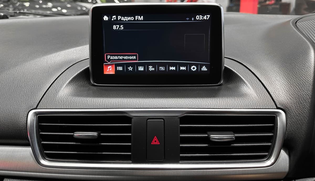 Mazda Axela - фото 23
