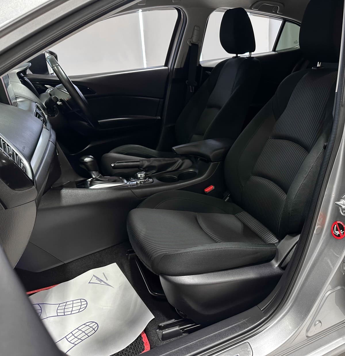 Mazda Axela - фото 15