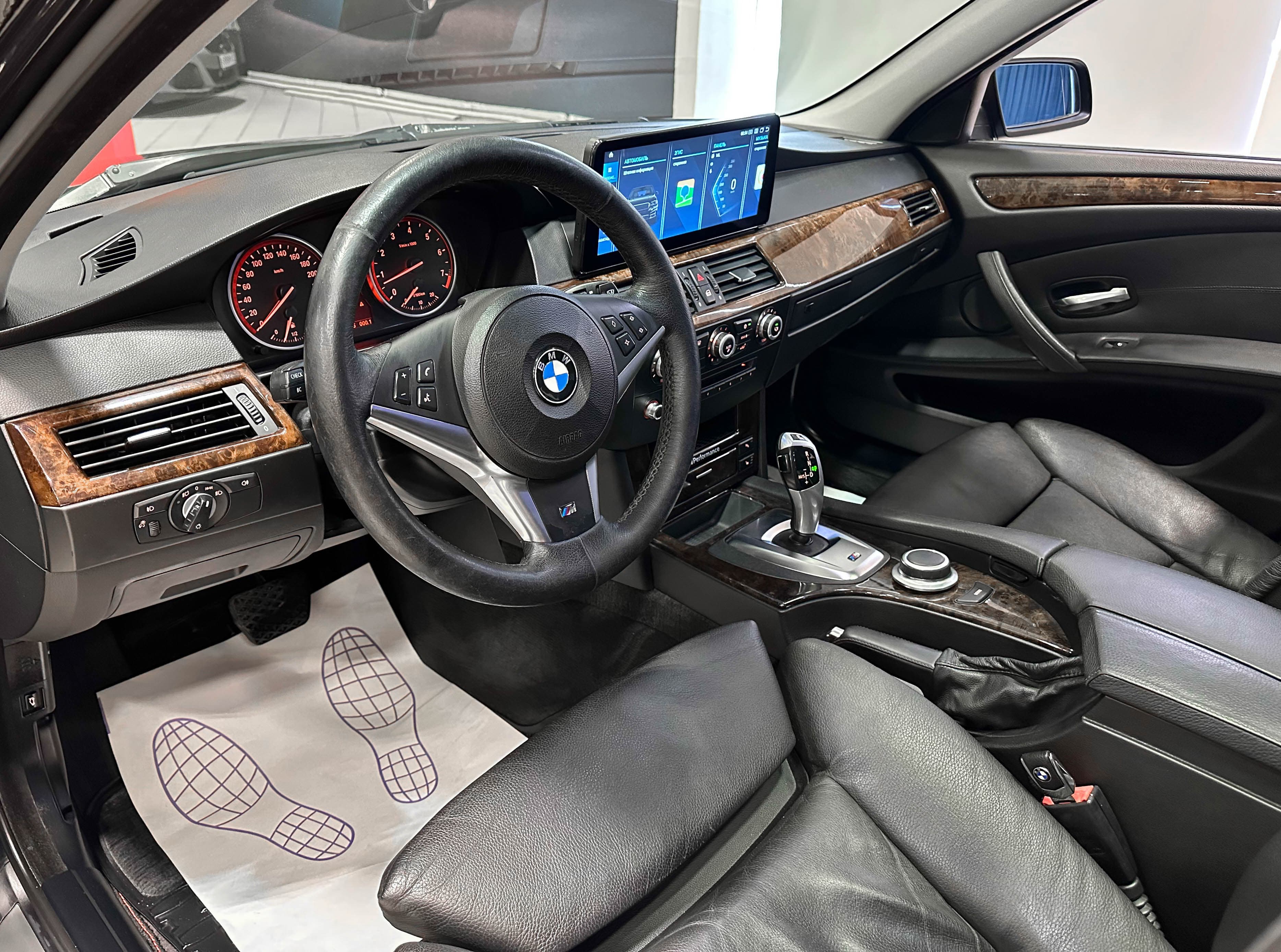BMW 525I - фото 10