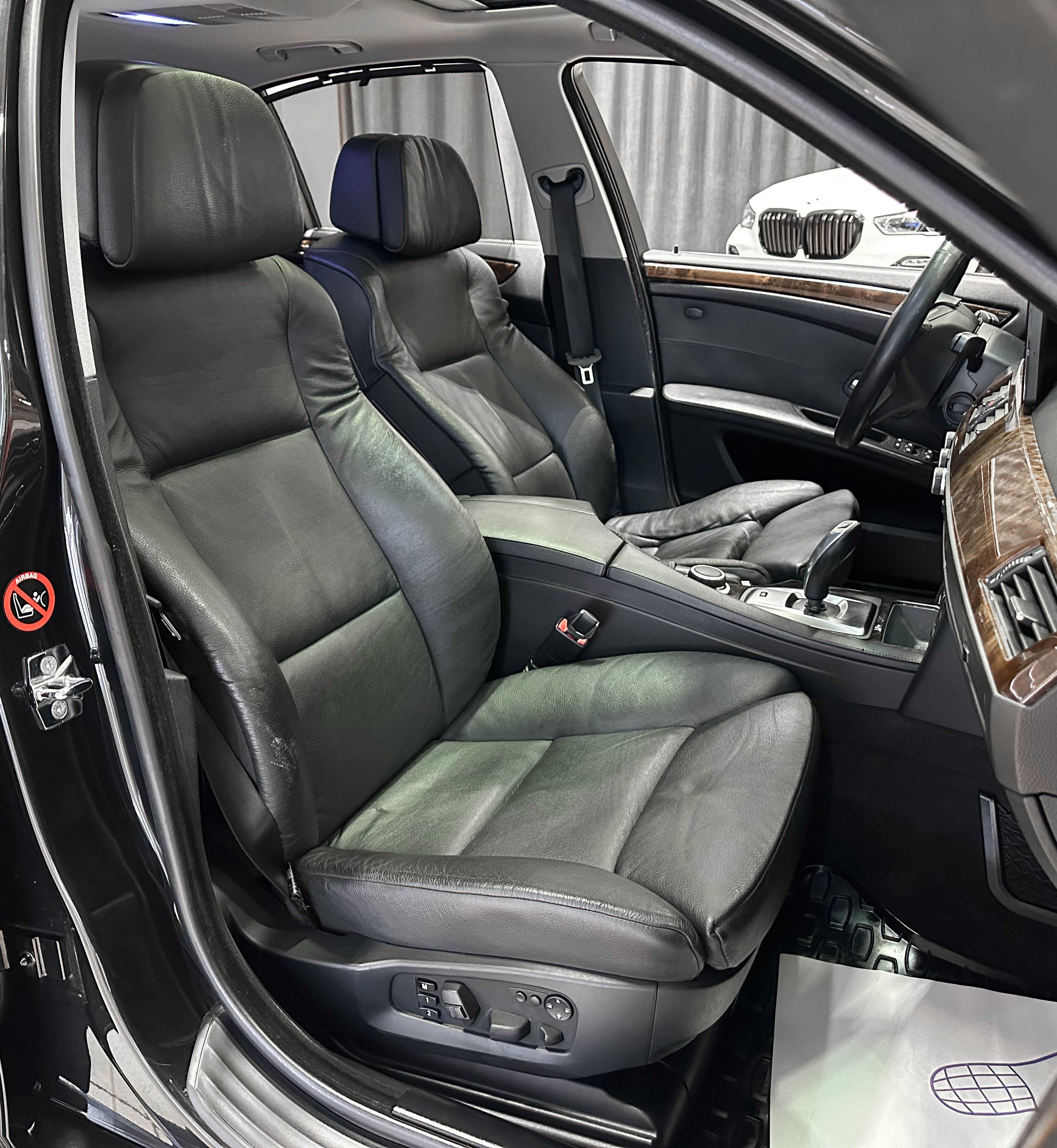 BMW 525I - фото 17