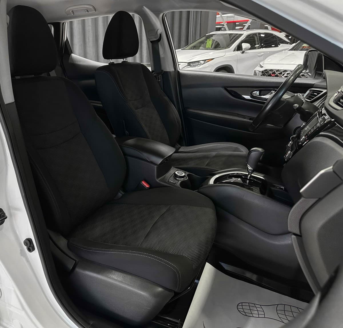 Nissan Qashqai - фото 15