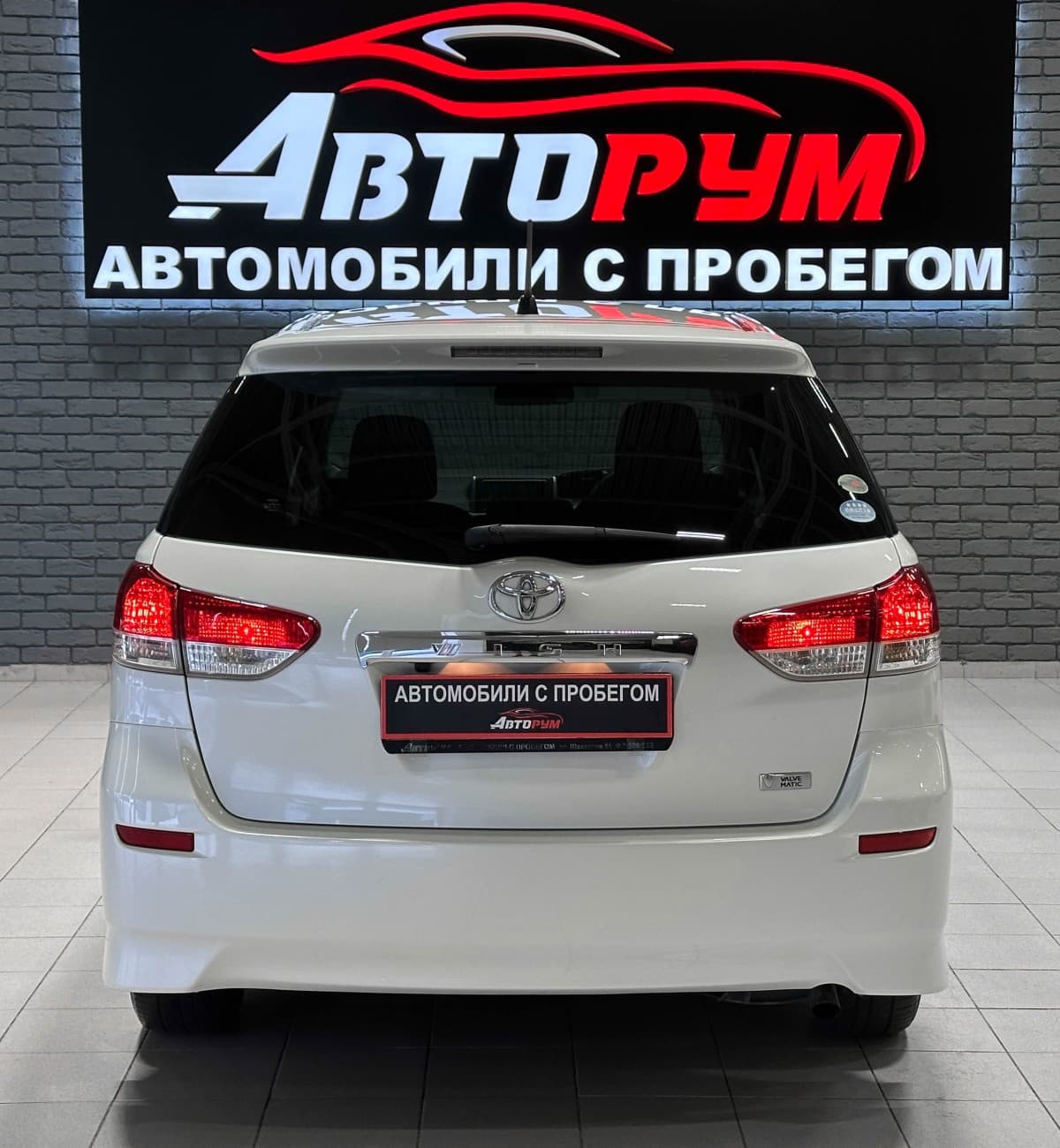 Toyota Wish - фото 7