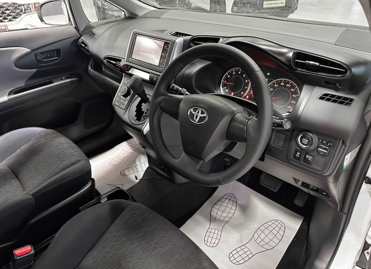 Toyota Wish - фото 10