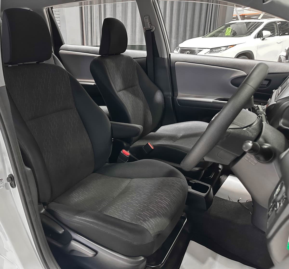 Toyota Wish - фото 11