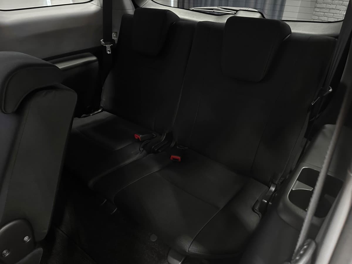 Toyota Wish - фото 14
