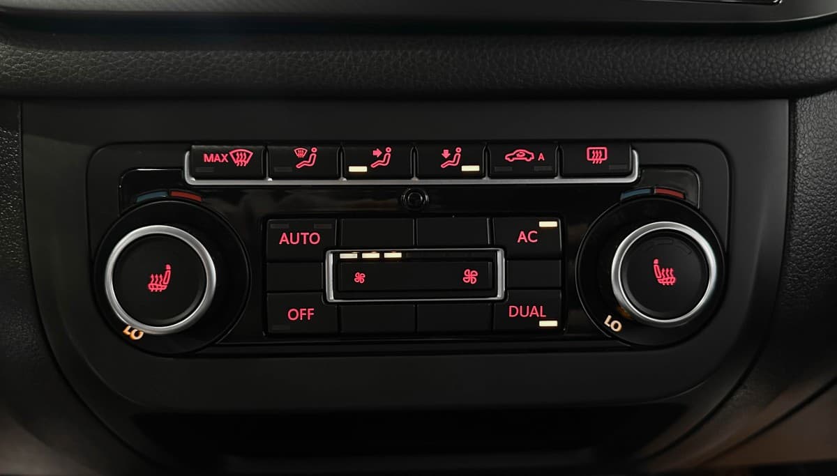 Volkswagen Tiguan - фото 24