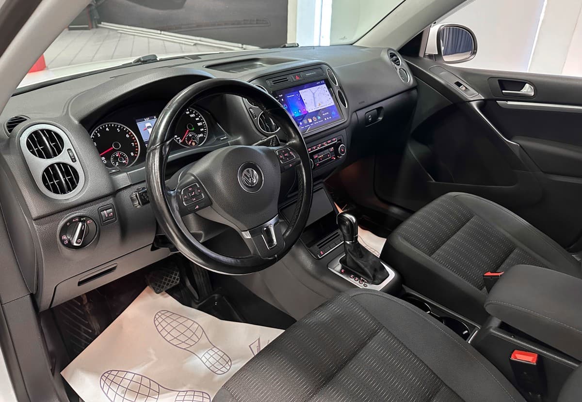 Volkswagen Tiguan - фото 10
