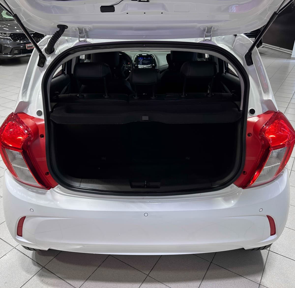 Chevrolet Spark - фото 13