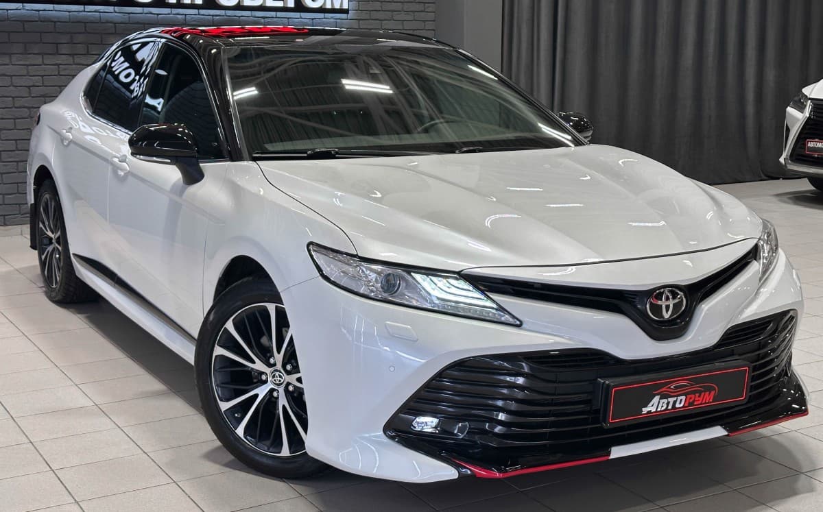 Toyota Camry - 5