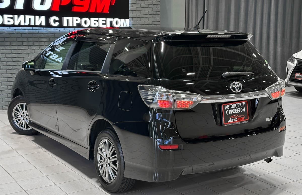 Toyota Wish - фото 9