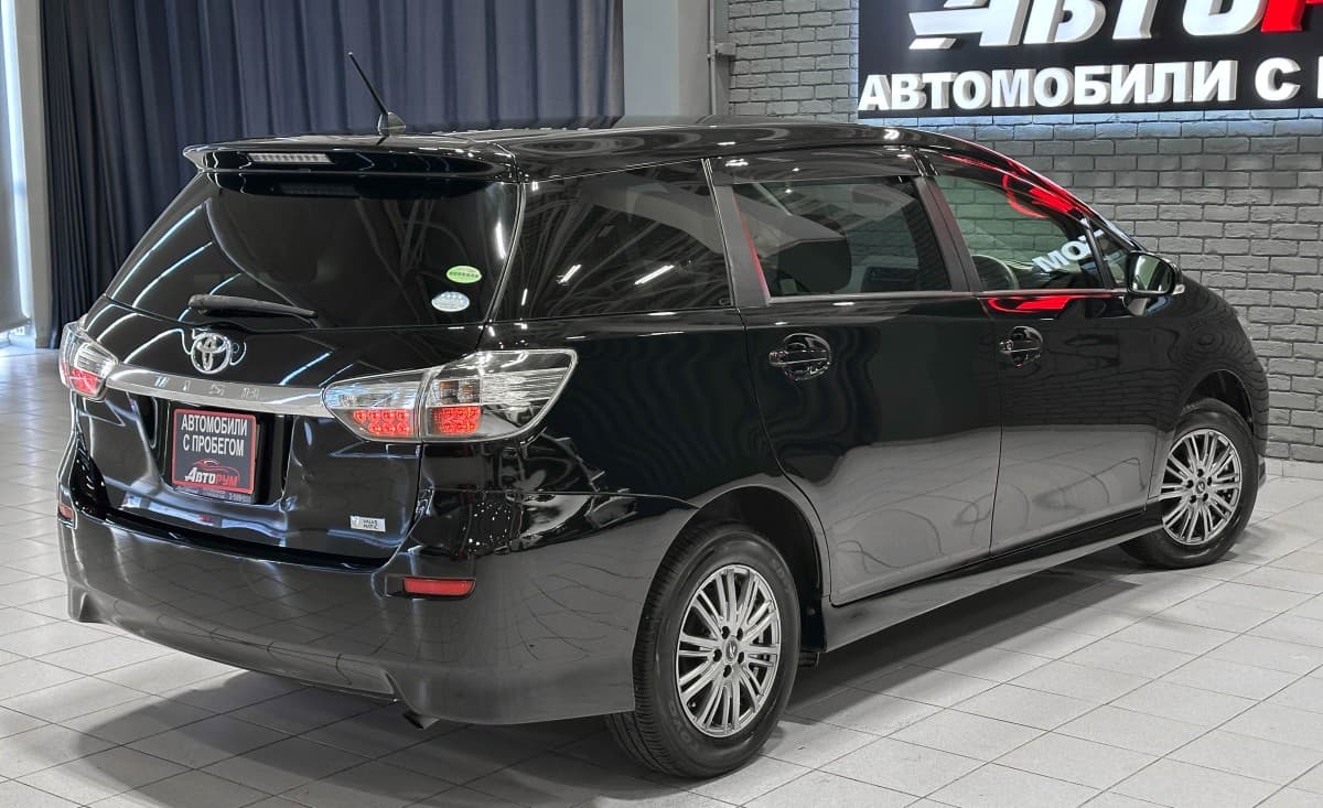 Toyota Wish - фото 6