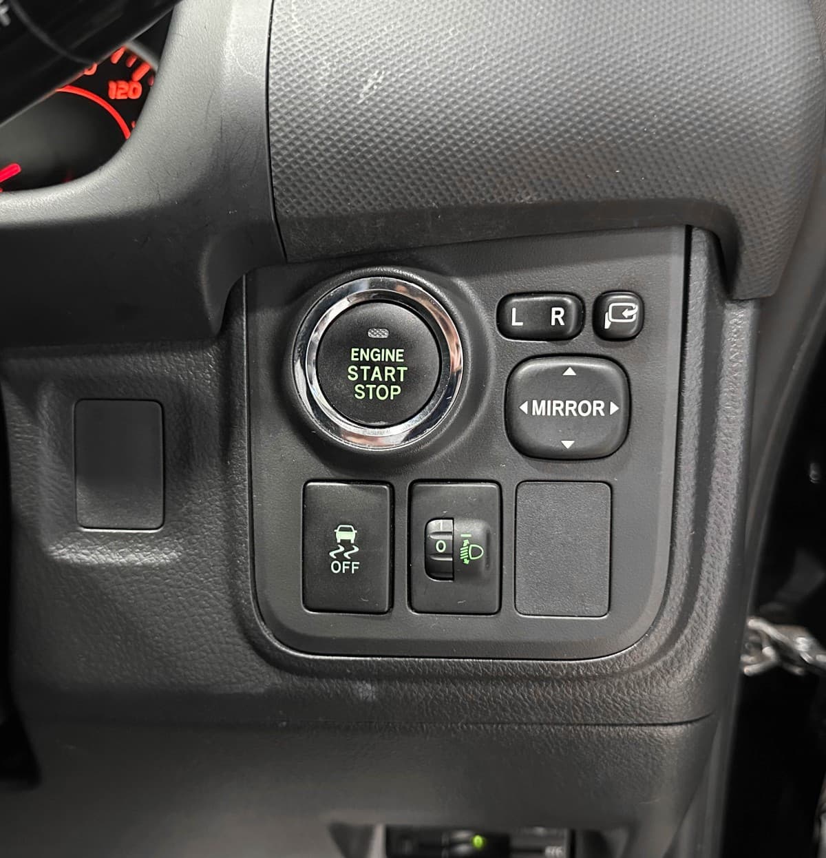 Toyota Wish - фото 19