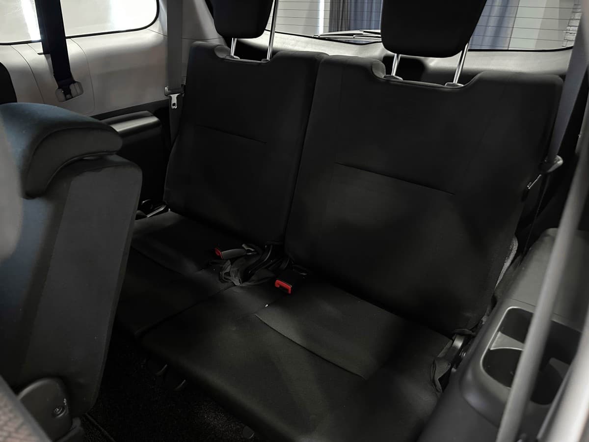 Toyota Wish - фото 14