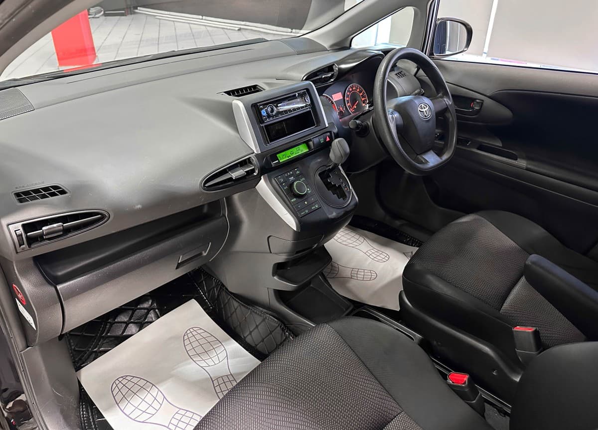 Toyota Wish - фото 17