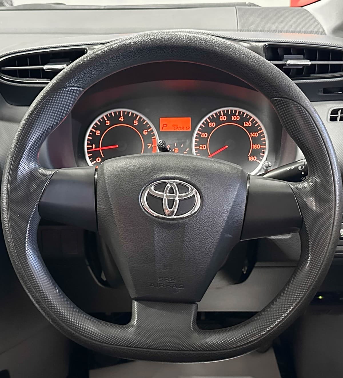 Toyota Wish - фото 23