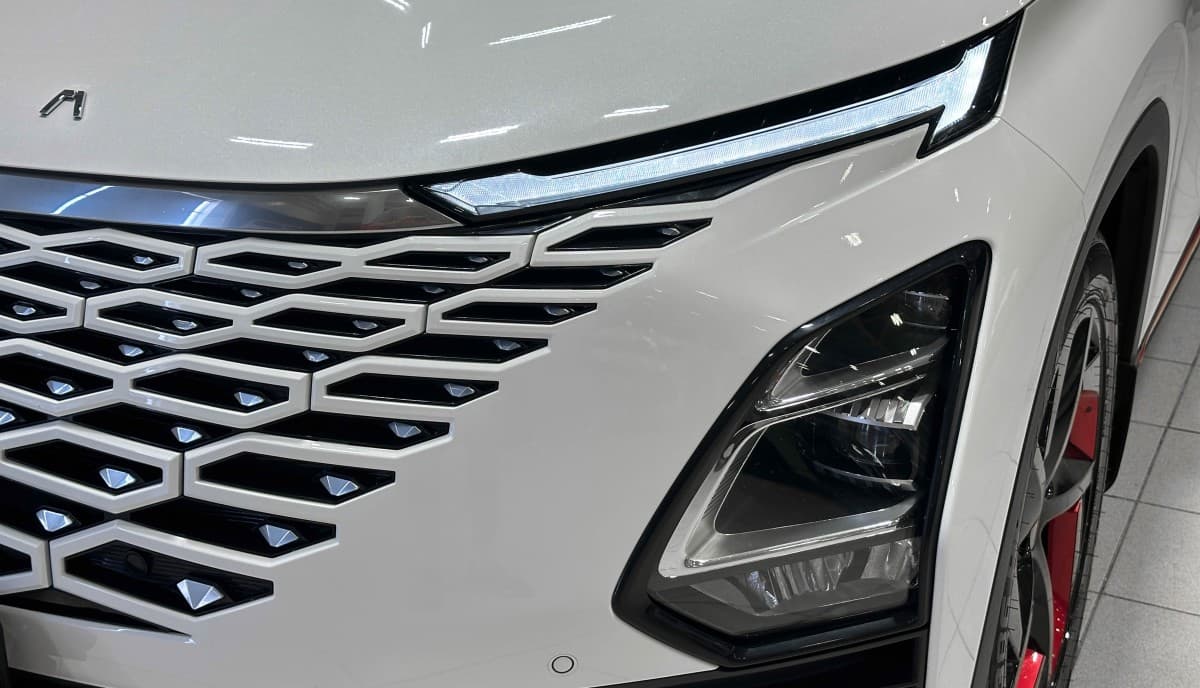 Omoda C5 - фото 3