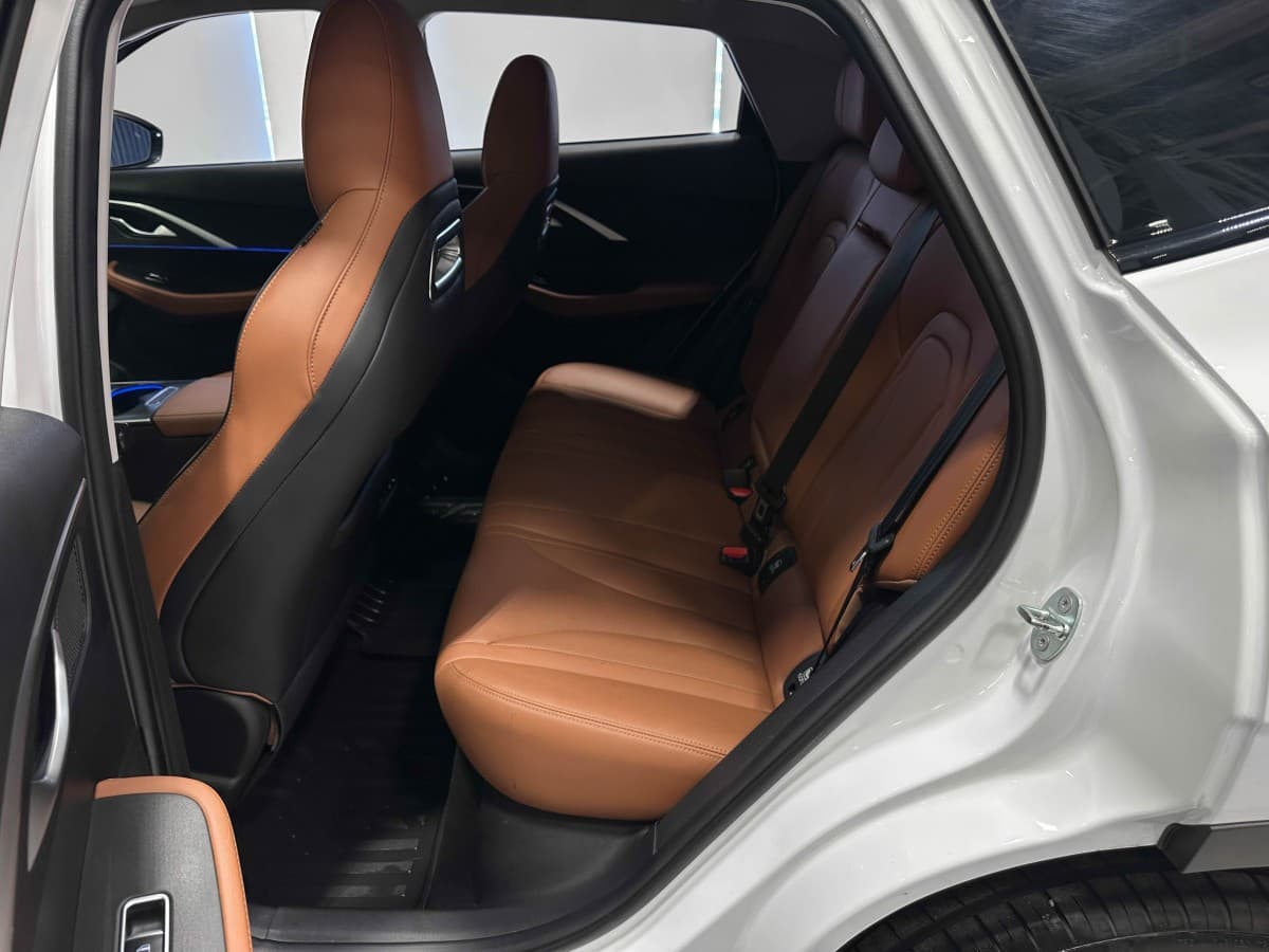 Omoda C5 - фото 12