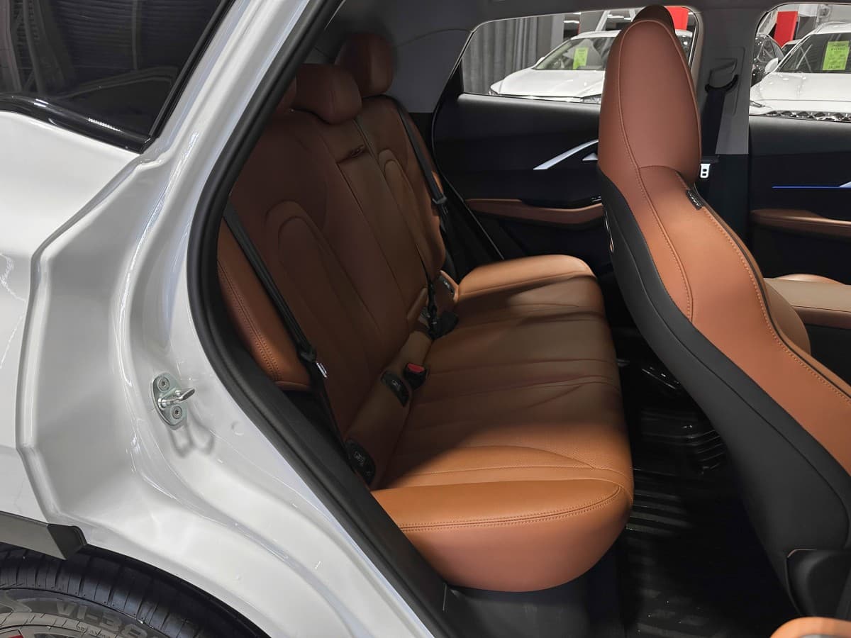 Omoda C5 - фото 14