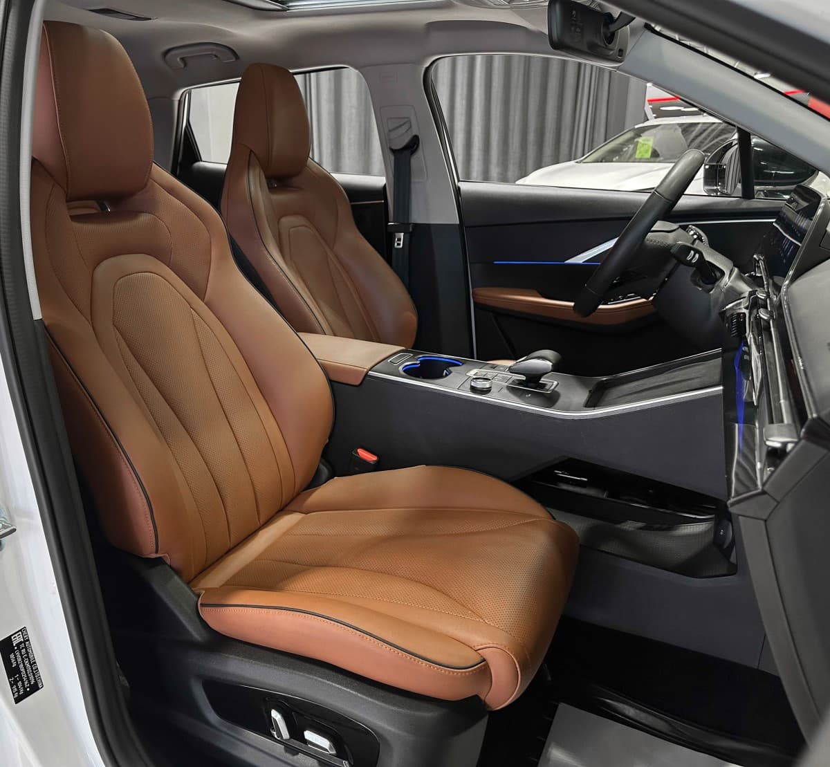 Omoda C5 - фото 15