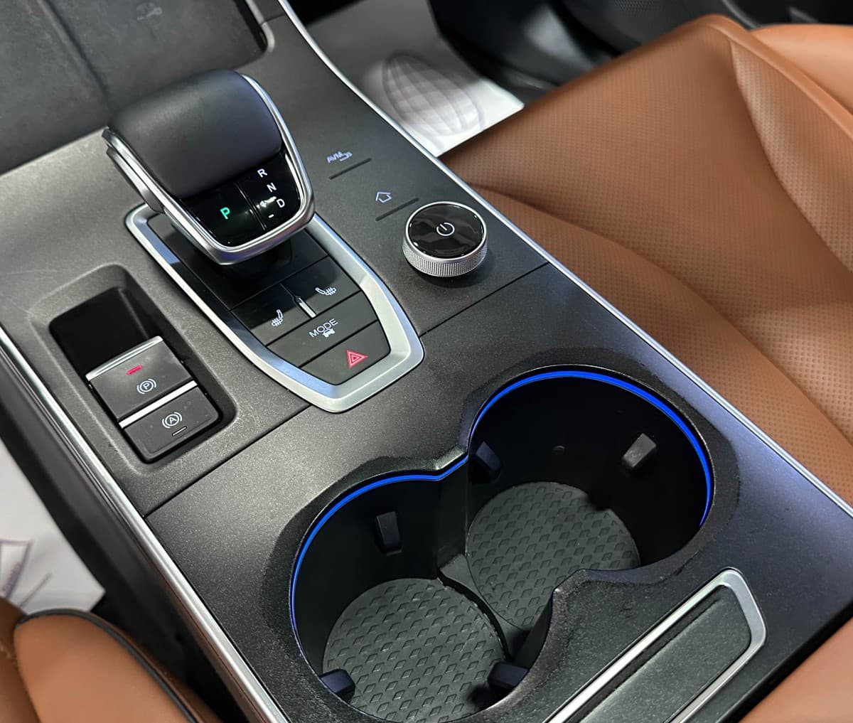 Omoda C5 - фото 24