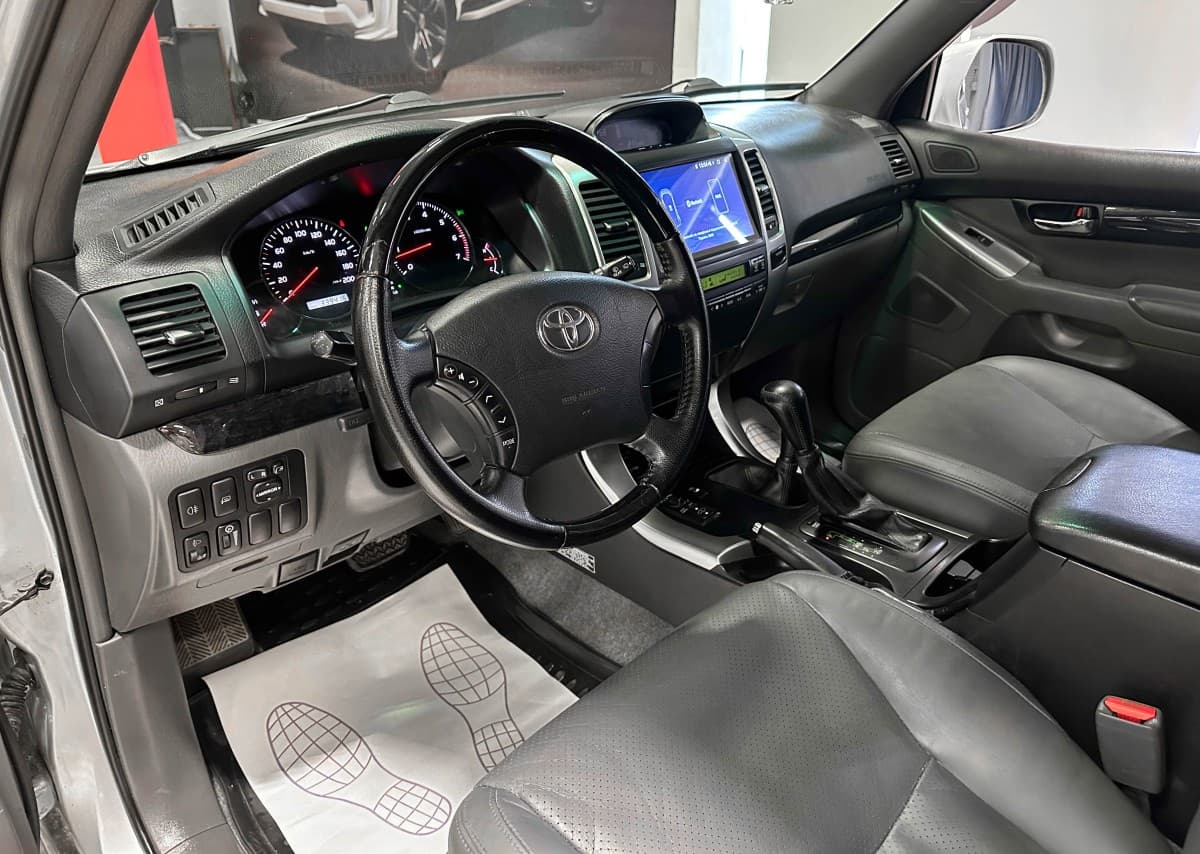 Toyota Land Cruiser Prado - фото 10
