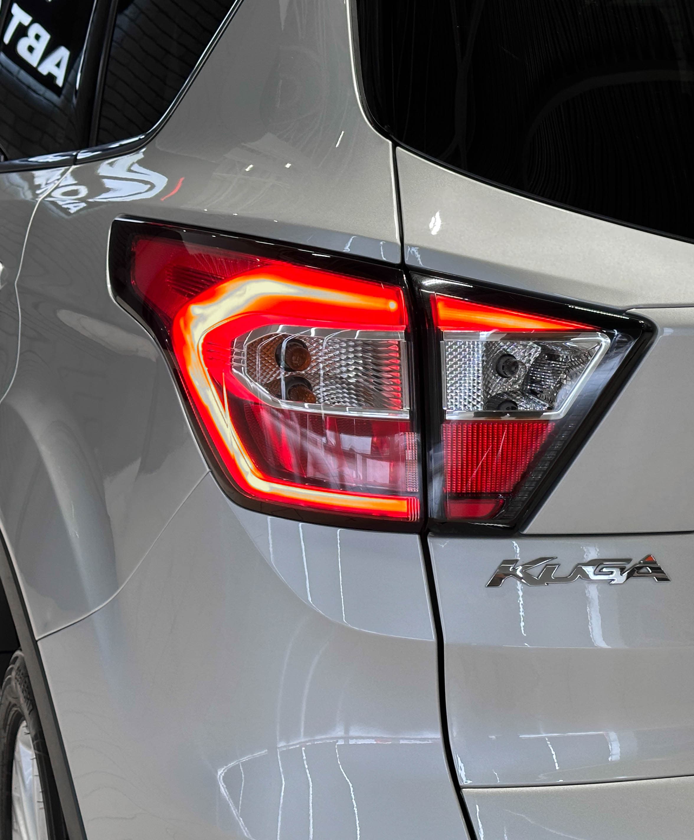 Ford Kuga - фото 8
