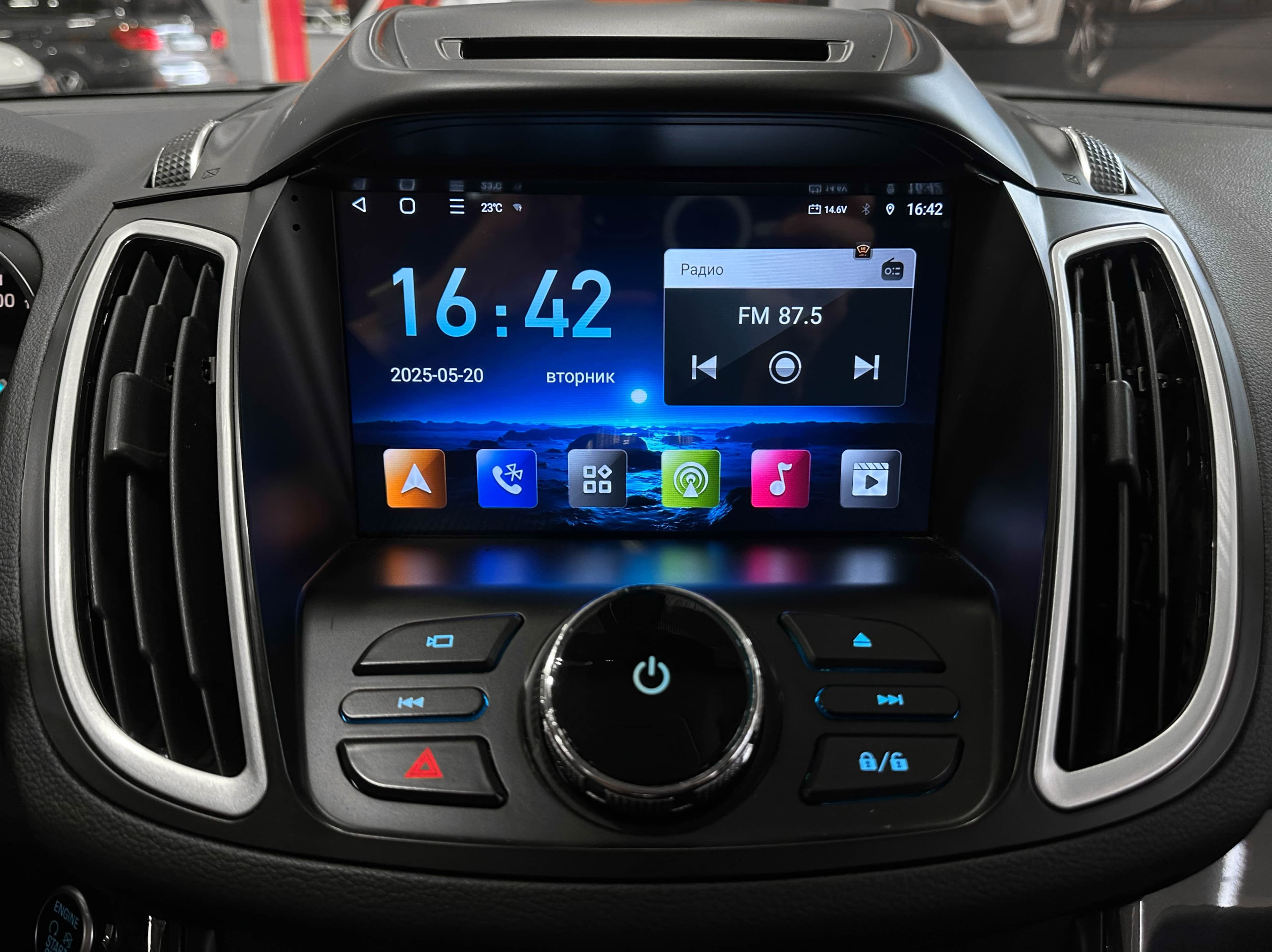 Ford Kuga - фото 22