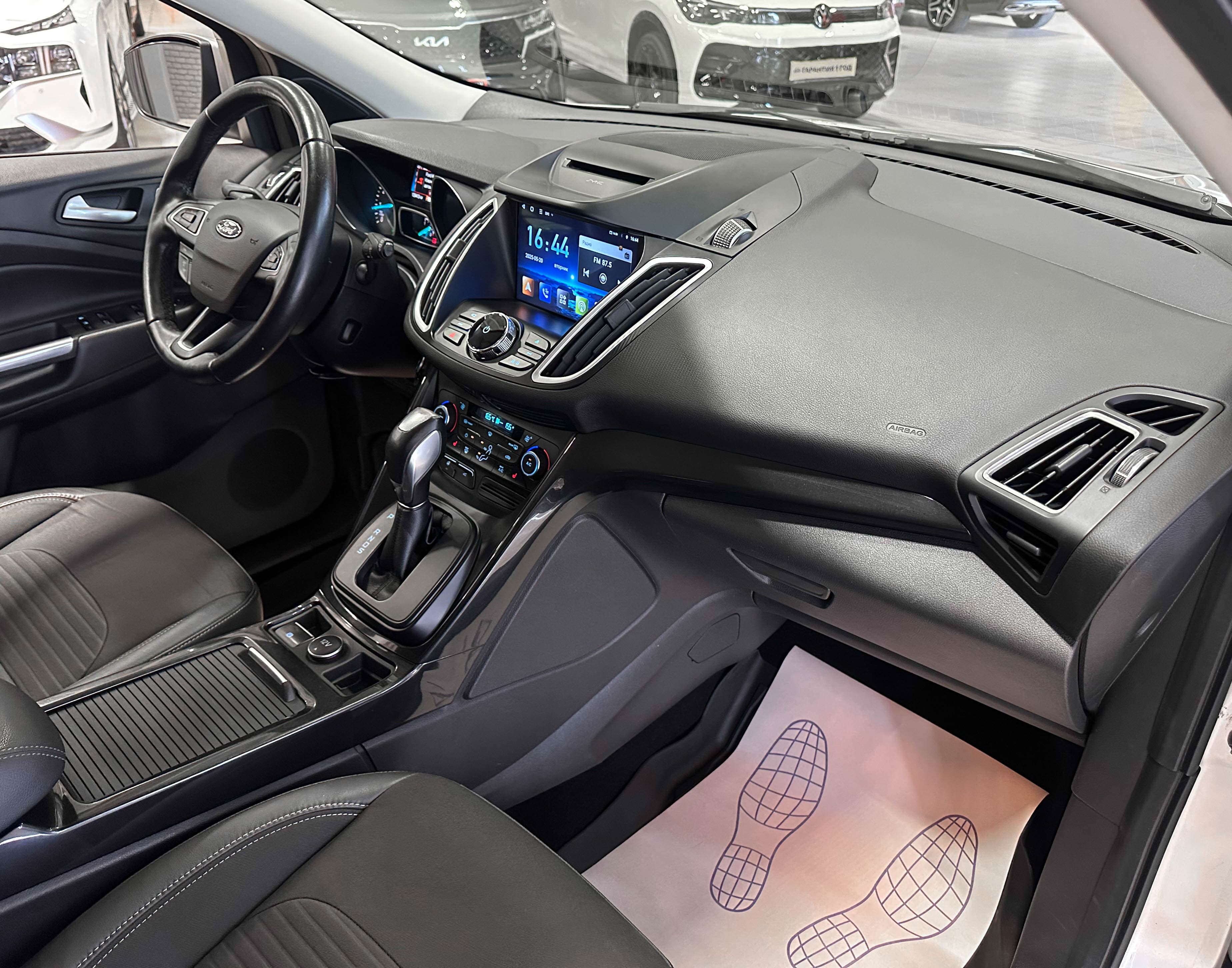 Ford Kuga - фото 16