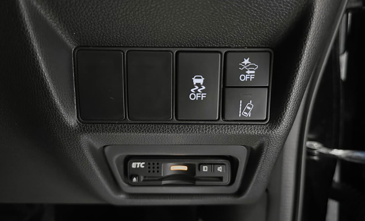 Honda Stepwgn Spada - фото 19