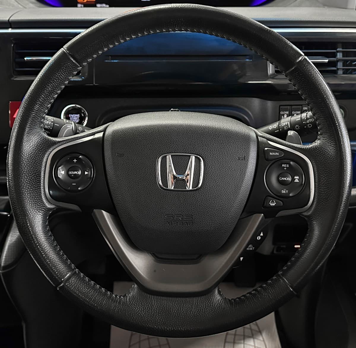 Honda Stepwgn Spada - фото 23