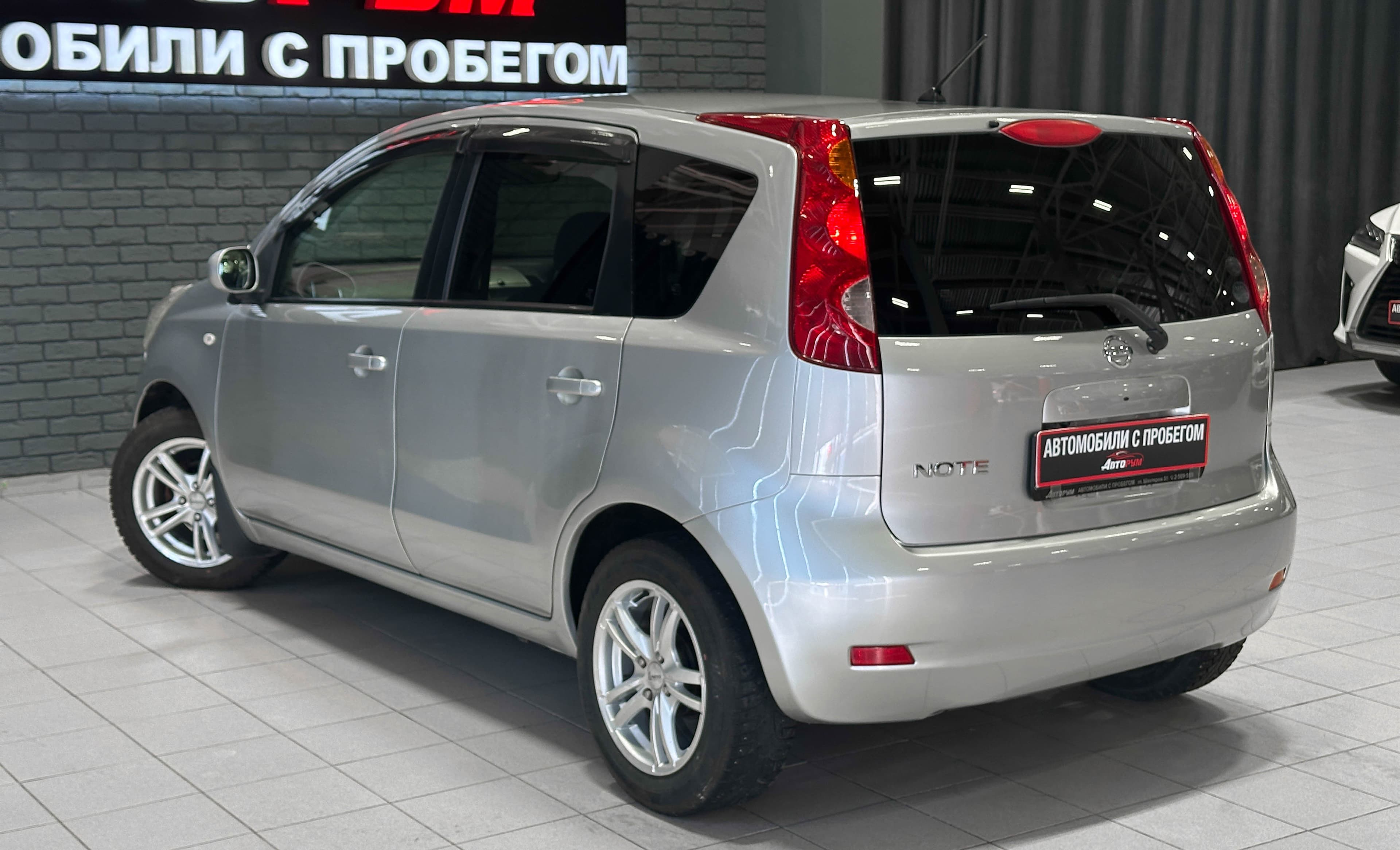 Nissan Note - фото 9