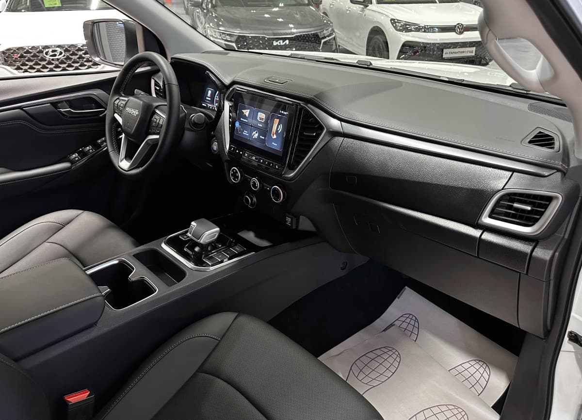 Isuzu D-Max - фото 18