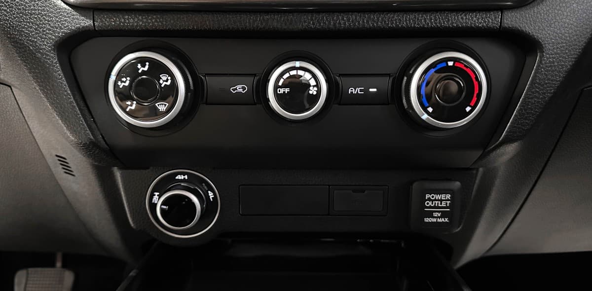 Isuzu D-Max - фото 25