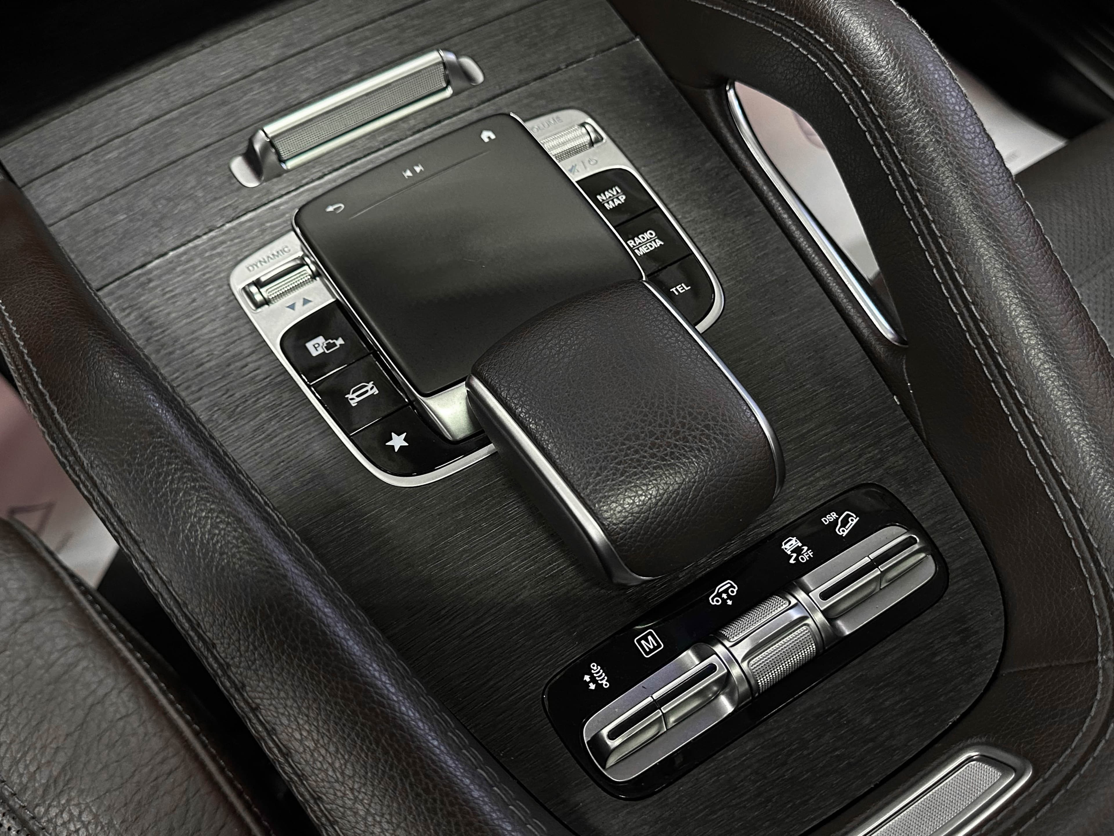 Mercedes-Benz GLS 400 - фото 28
