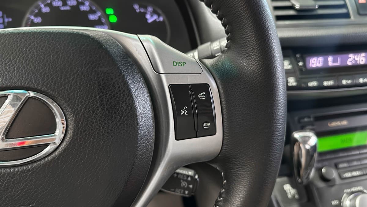 Lexus CT200H - фото 23