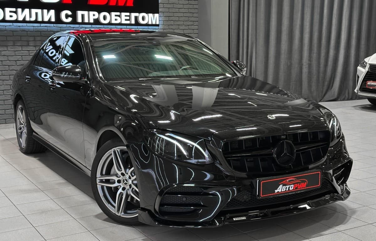 Mercedes-Benz E200 - 5