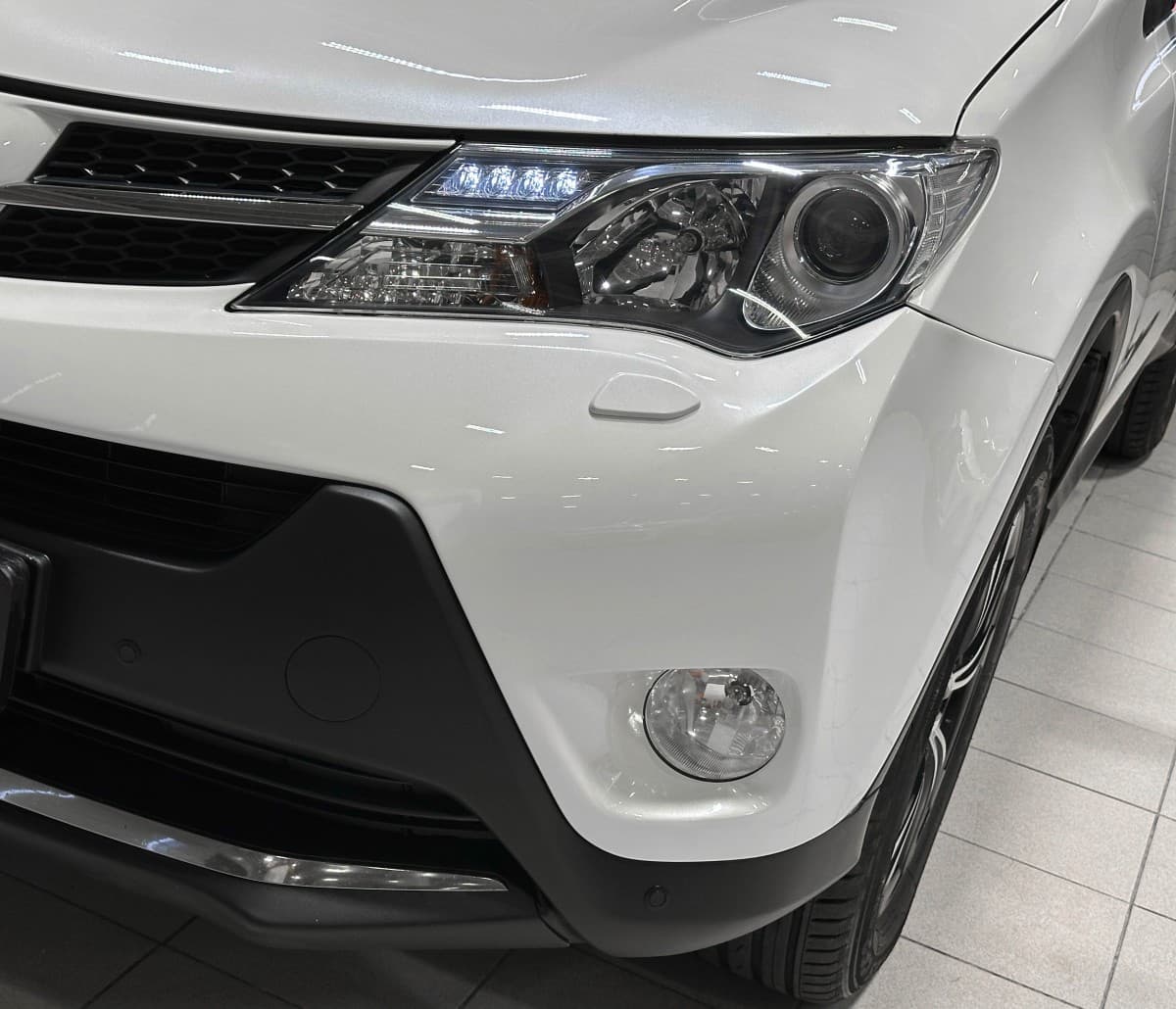 Toyota RAV4 - 4