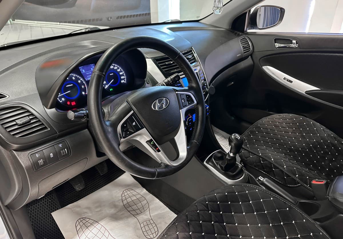 Hyundai Solaris - фото 10