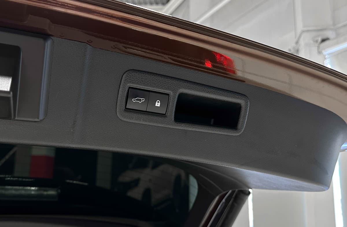 Lexus NX300 - фото 26