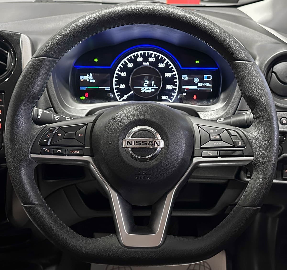 Nissan Note Hybrid - фото 27