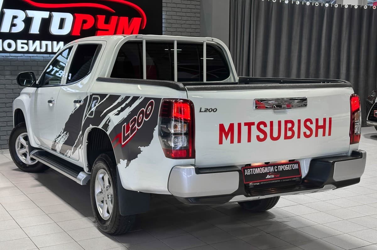 Mitsubishi L200 - фото 9